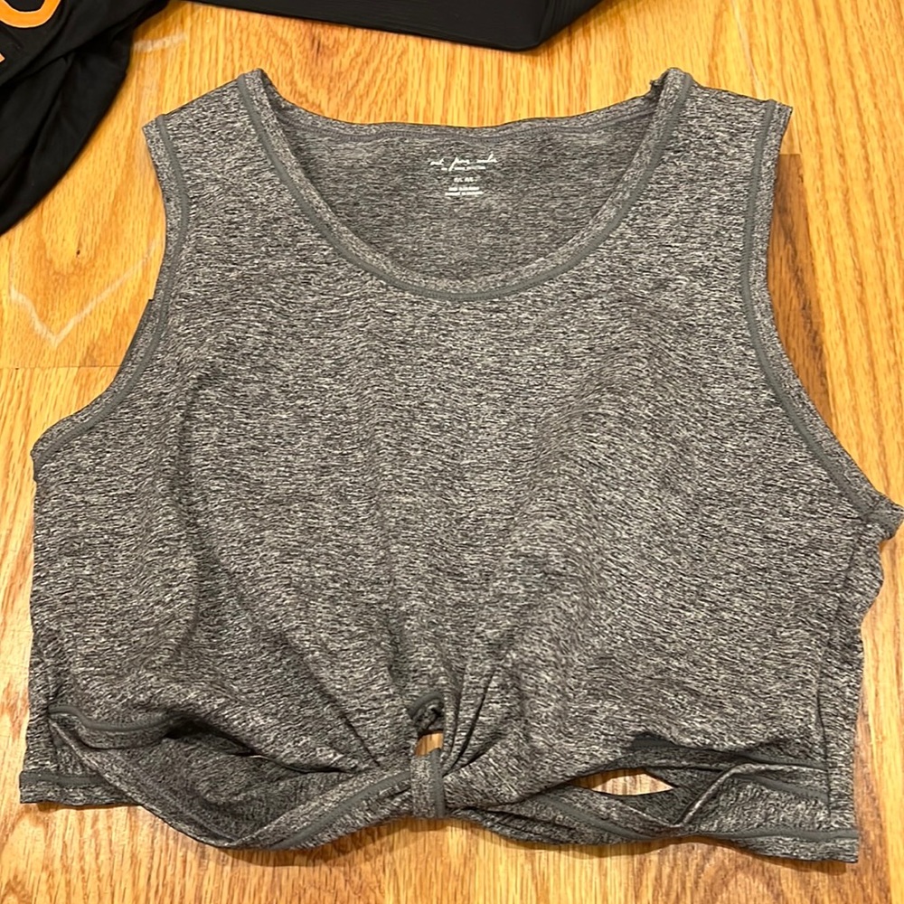 Cropped tank top